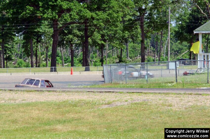 Crank Yankers Racing BMW 325i stalls at turn 10.