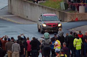 Doug Gekiere / Matt Hoffman Pontiac Vibe GT on SS15 (Lakeshore Drive).