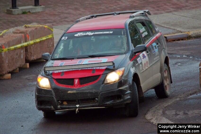 Doug Gekiere / Matt Hoffman Pontiac Vibe GT on SS15 (Lakeshore Drive).