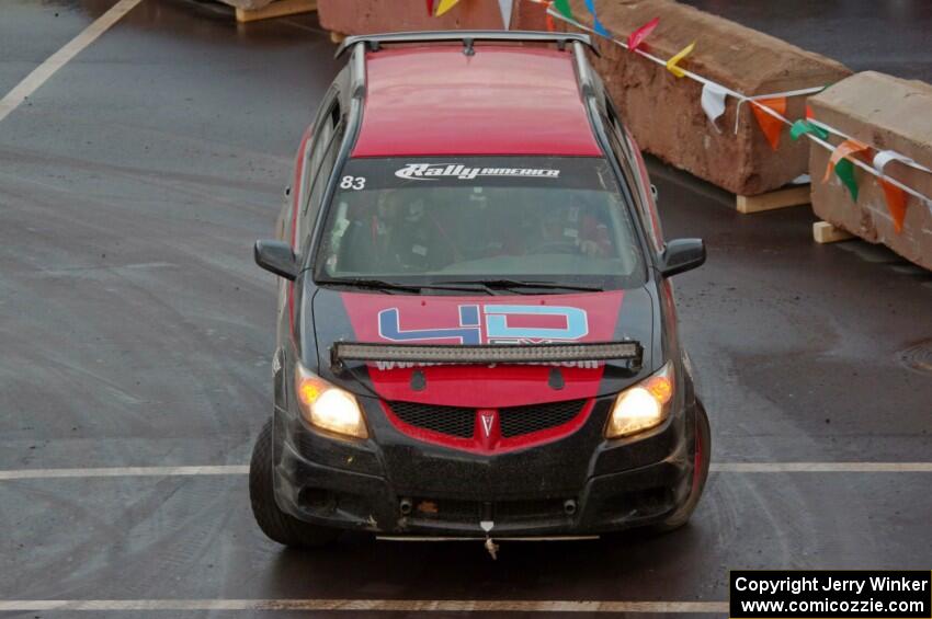 Doug Gekiere / Matt Hoffman Pontiac Vibe GT on SS15 (Lakeshore Drive).