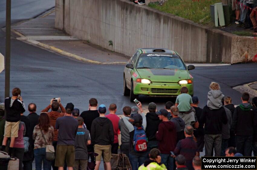 Matt Peterson / Lori Clute Honda Civic on SS15 (Lakeshore Drive).