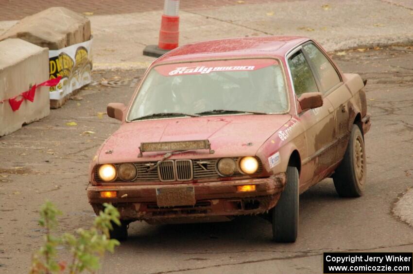 John Barnett / Matt Vaught BMW 325is on SS15 (Lakeshore Drive).