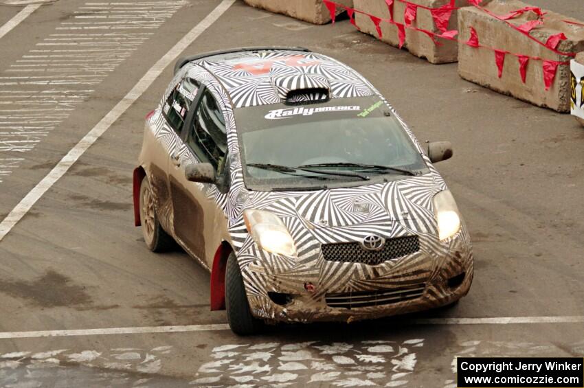 Tracey Gardiner / Tracy Manspeaker Toyota Yaris on SS15 (Lakeshore Drive).