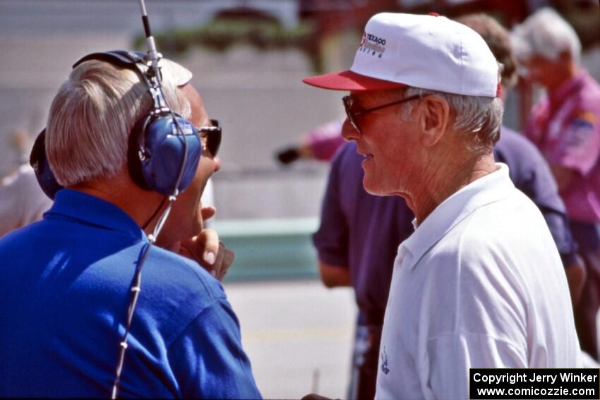 Gary Gerould interviews Paul Newman on pit lane.