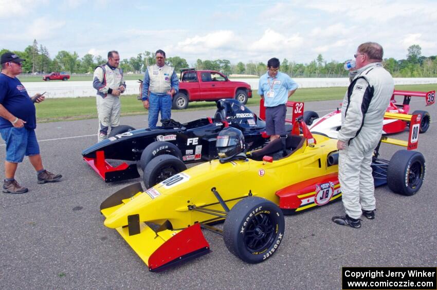 Steve Thomson's Van Diemen RF02/Mazda Formula Atlantic and Dave Schaal's Formula Enterprises