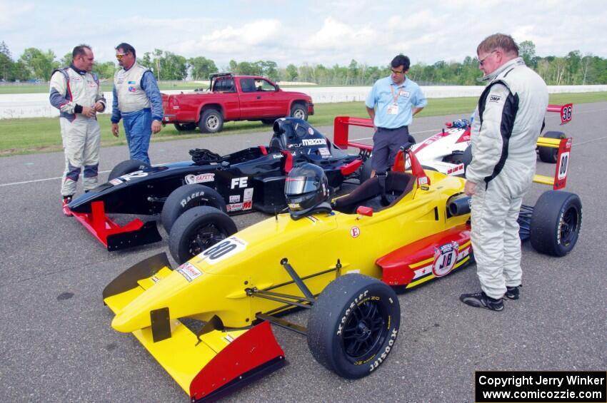 Steve Thomson's Van Diemen RF02/Mazda Formula Atlantic and Dave Schaal's Formula Enterprises