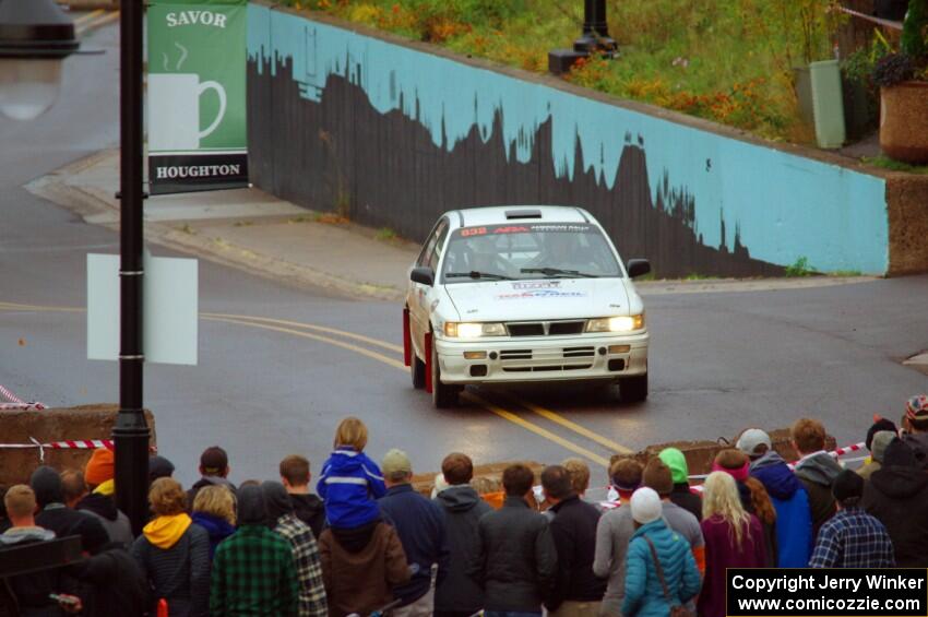 Pete Rizzo / Rebecca Ruston Mitsubishi Galant VR-4 on SS15, Lakeshore Drive.