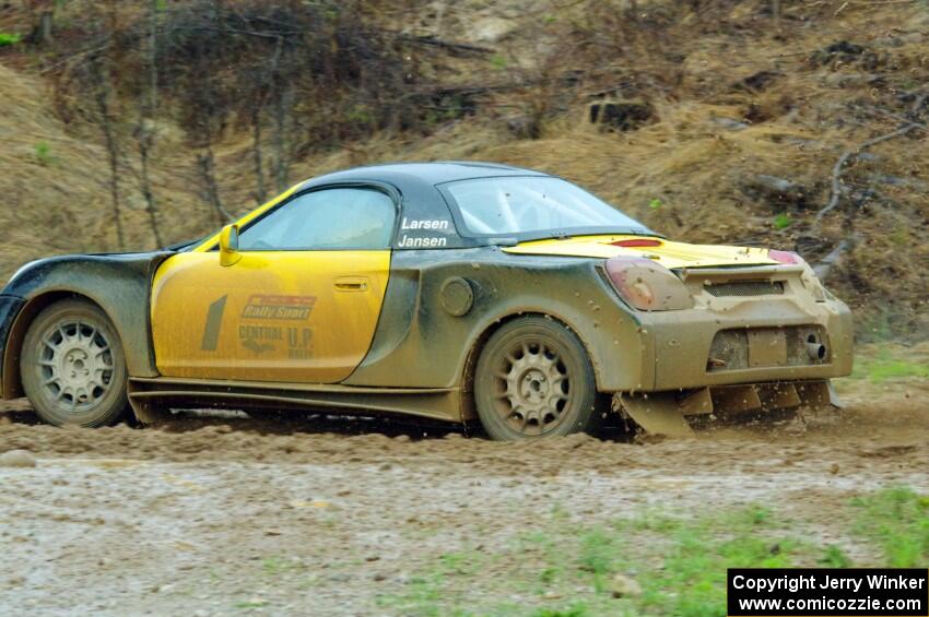 Alex Larsen / Kaitlyn Jansen Toyota MR2 on SS3, J5 North II.