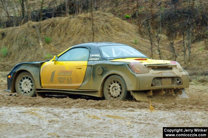 Alex Larsen / Kaitlyn Jansen Toyota MR2 on SS3, J5 North II.