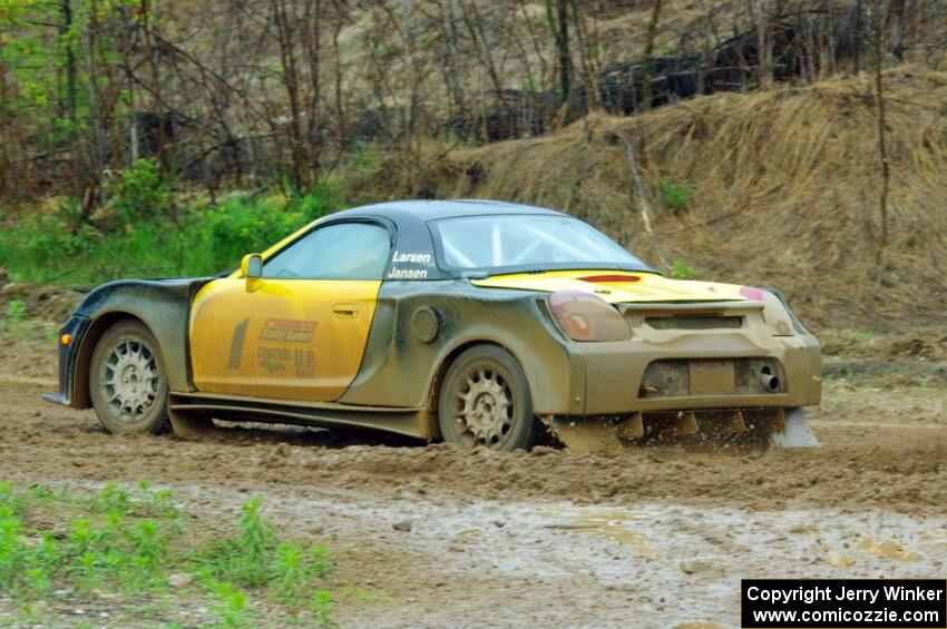 Alex Larsen / Kaitlyn Jansen Toyota MR2 on SS3, J5 North II.