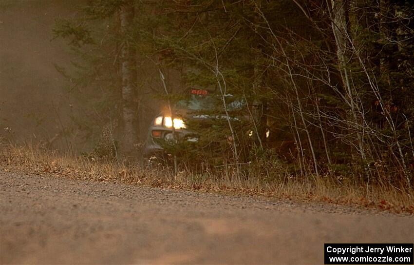 Jordan Locher / Tom Addison Subaru Impreza 2.5RS rolls on SS1.