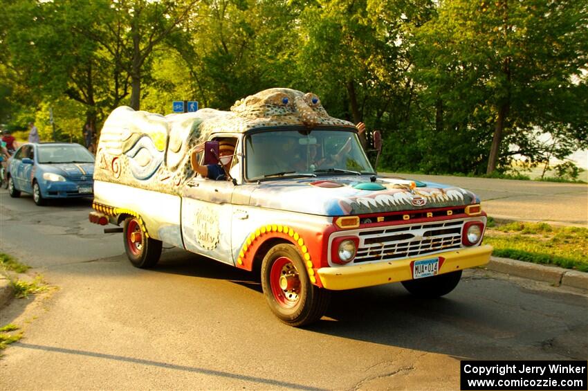 ArtCar 20 - Ford F-100 Pickup