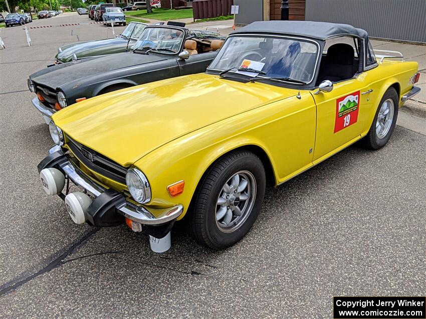 Triumph TR-6