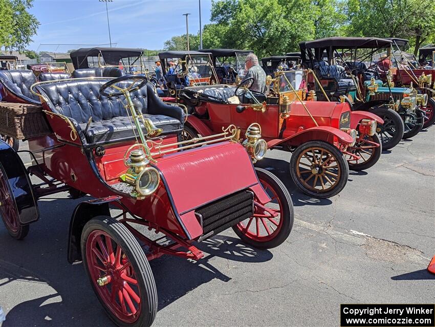 Dave Shadduck's 1903 Ford and John Elliot's 1912 Maxwell