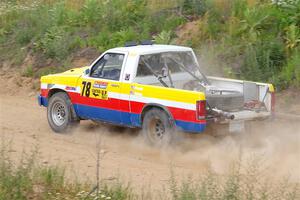 Scott Parrott / Ian Holmes Chevy S-10 on SS1, J5 North.