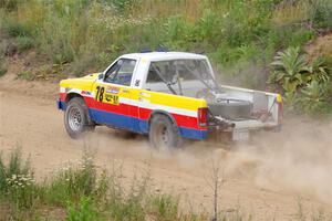 Scott Parrott / Ian Holmes Chevy S-10 on SS1, J5 North.