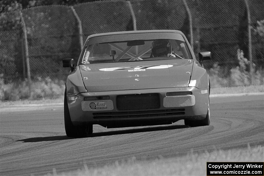 Matt Lawson's ITE-2 Porsche 944 Turbo