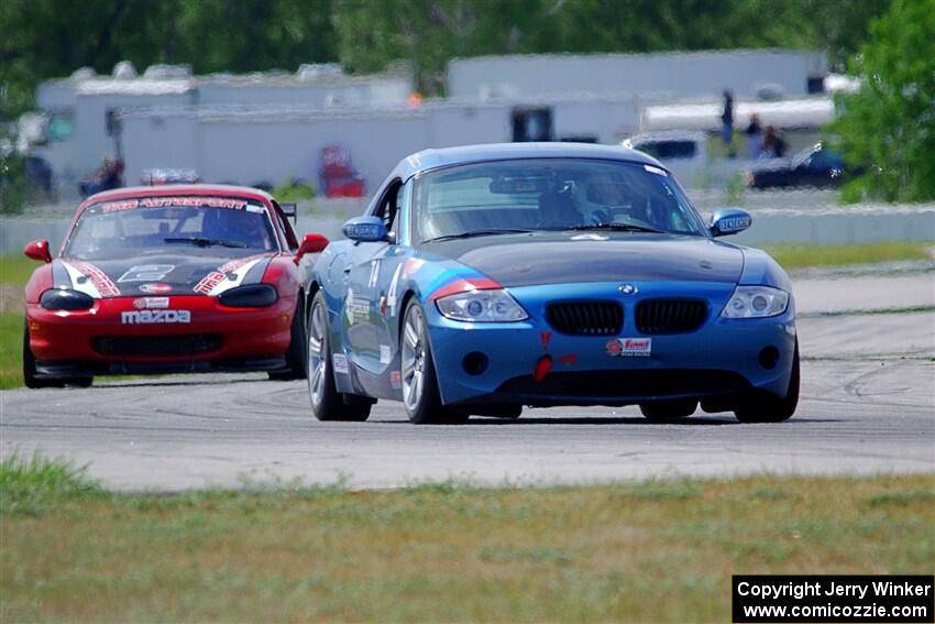 Roger Knuteson's T4 BMW Z4 and John Elder's STL Mazda Miata