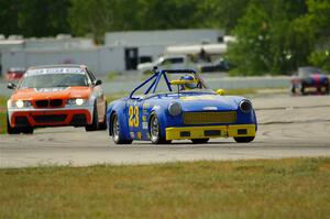 Bob Stream's H Production MG Midget and Chris Davis' SPU BMW 330