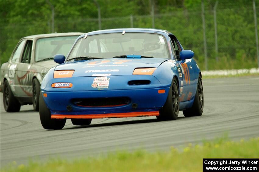 Geoff Youngdahl's ITA Mazda Miata and Brighten Hallberg's ITA BMW 328