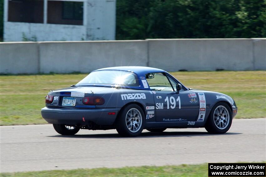 Aaron Jongbloedt's Mazda Miata