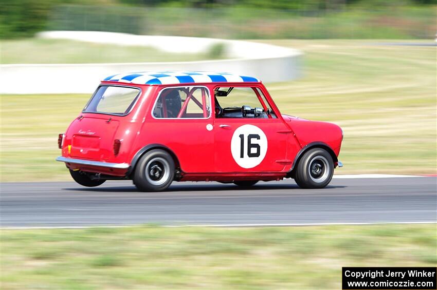 Paul Bastyr's Austin Mini Cooper