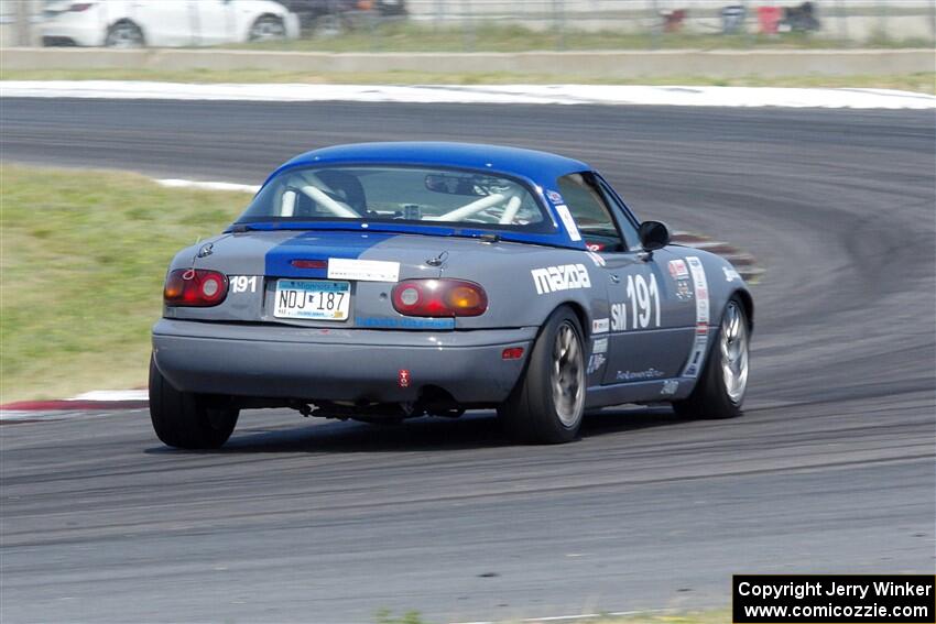 Aaron Jongbloedt's Mazda Miata