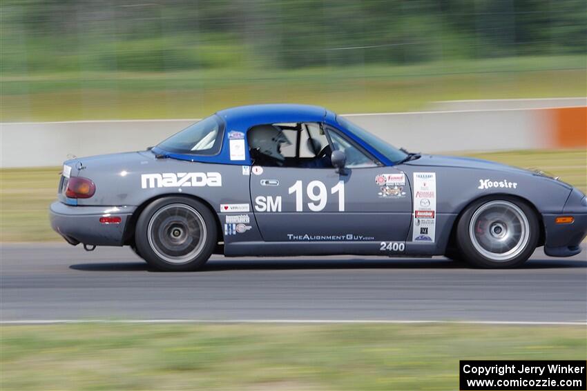 Aaron Jongbloedt's Mazda Miata