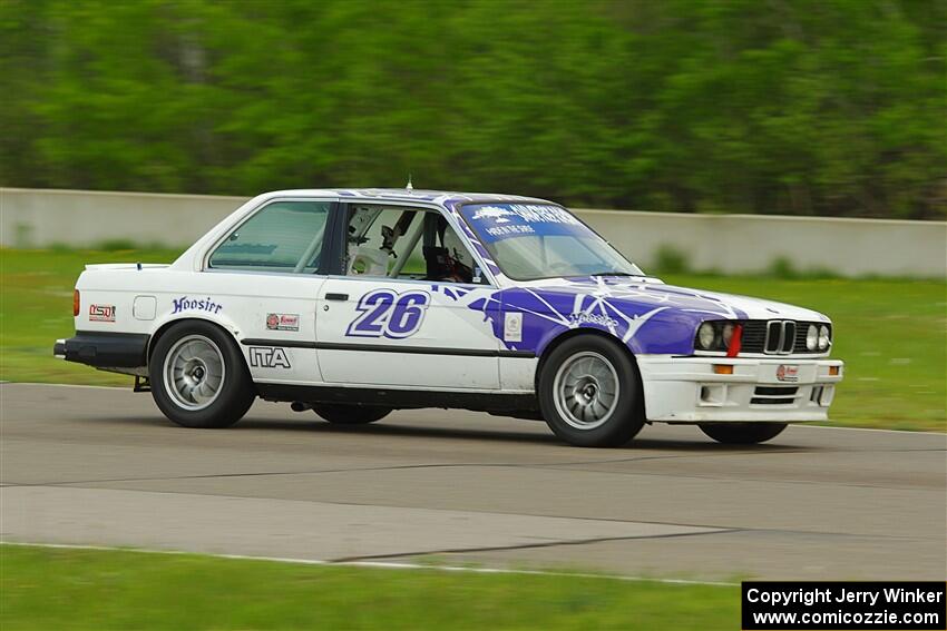 Brighten Hallberg's ITA BMW 325e