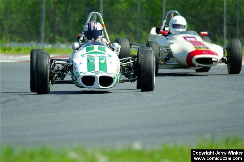 Murray Burkett's Chinook Mk IX Formula Ford and Helmut Friedrich's Caldwell D9 Formula Ford