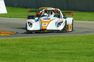 Reece Everard's Radical SR3 RSX 1500 and Nate Smith's Radical SR3 RS 1500