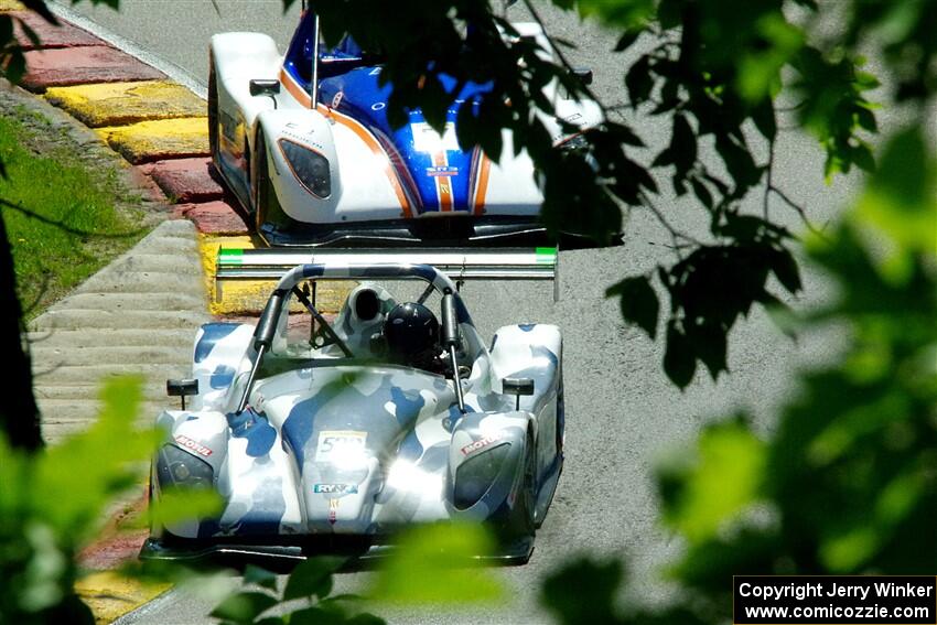 Jason Greenwood's Radical SR3 RSX 1340 and David Flynt's Radical SR3 XX 1500