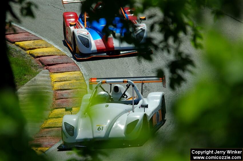 Reece Everard's Radical SR3 RSX 1500 and Palmer Miller's Radical SR3 XX 1500