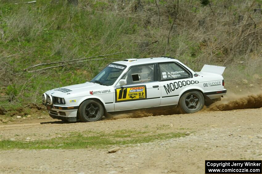 Adam VanDamme / Andrew Herron BMW 325i on SS1, J5 North.