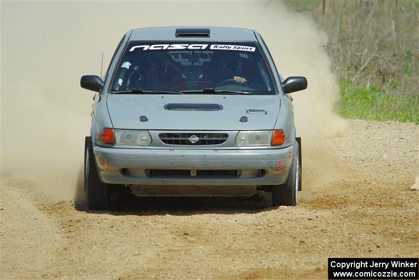 Dexter Clark / Jon McCallie Nissan Sentra SE-R on SS1, J5 North.