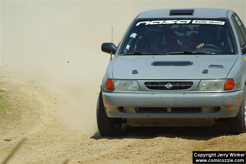 Dexter Clark / Jon McCallie Nissan Sentra SE-R on SS1, J5 North.