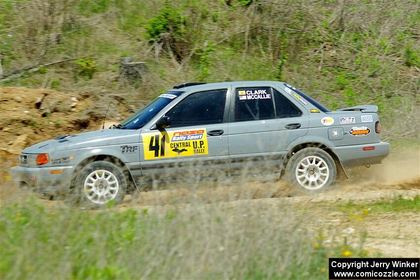 Dexter Clark / Jon McCallie Nissan Sentra SE-R on SS1, J5 North.