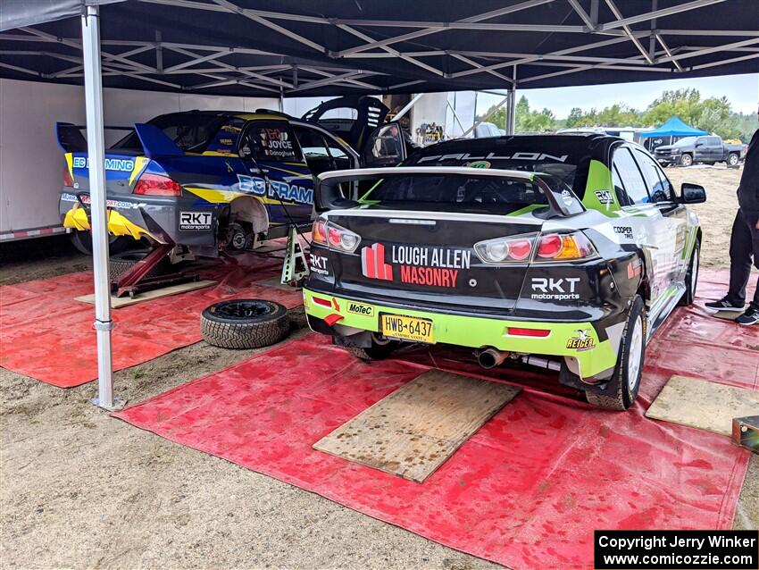 Gary Donoghue / Stephen Joyce Mitsubishi Lancer Evo IX and Eamon Fallon / Ozgur Simsek Mitsubishi Lancer Evo X before the event.