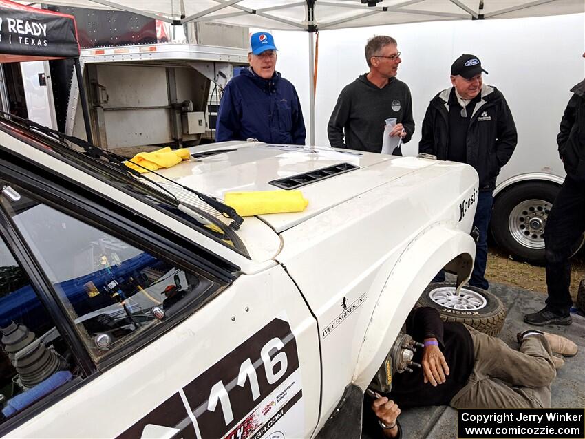 John Hill / Rebecca Ruston Ford Escort Mk II before the event.