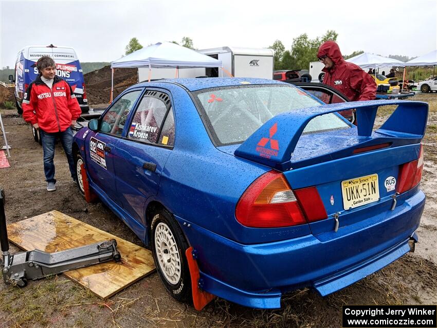 Dmitri Kishkarev / Keegan Helwig Mitsubishi Lancer Evo IV before the event.