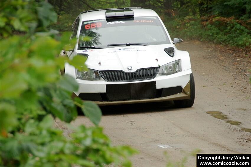 Ryan Booth / Andy Hayes Škoda Fabia on SS1, Steamboat I.