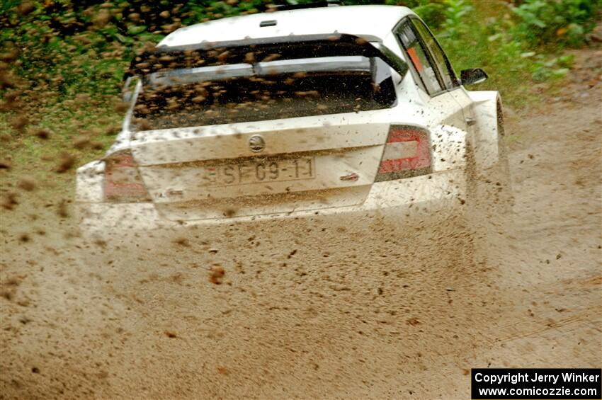 Ryan Booth / Andy Hayes Škoda Fabia on SS1, Steamboat I.