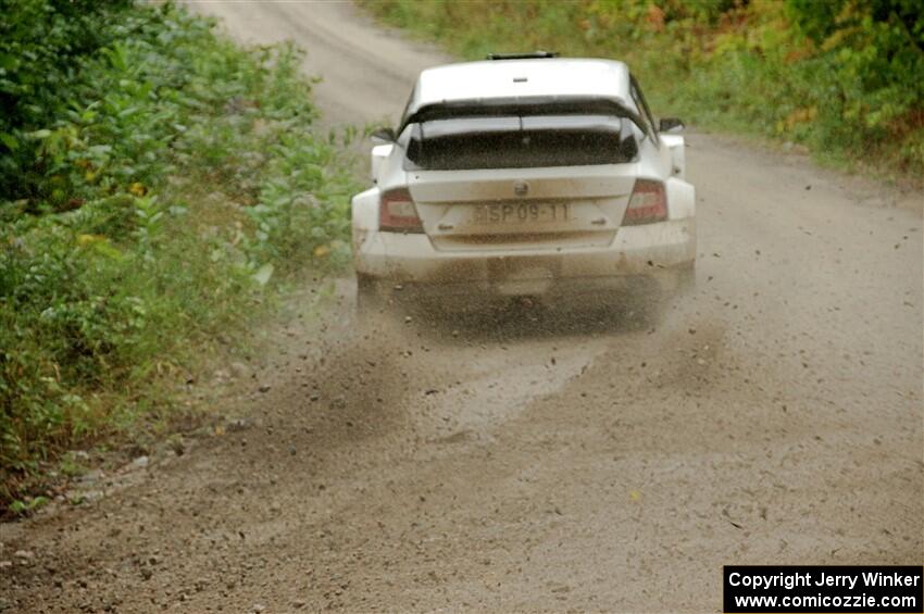 Ryan Booth / Andy Hayes Škoda Fabia on SS1, Steamboat I.