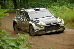 Enda McCormack / Liam McCormack Hyundai i20 R5 on SS5, Steamboat II.