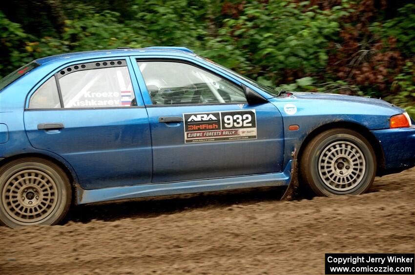 Dmitri Kishkarev / Keegan Helwig Mitsubishi Lancer Evo IV on SS5, Steamboat II.