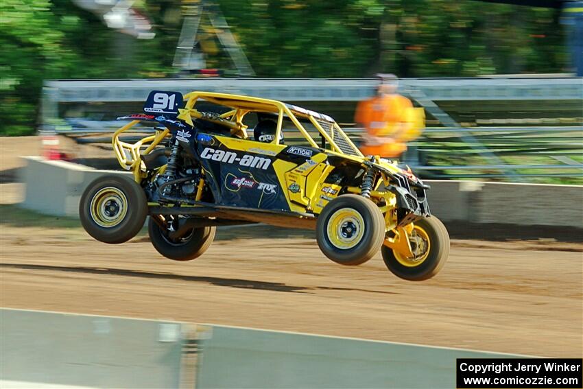 Kyle Chaney's Can-Am Maverick X3