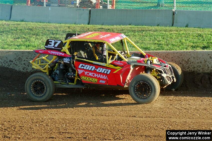 Mia Chapman's Can-Am Maverick X3 comes to a stop after turn 1.