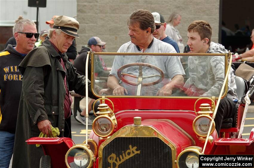 Ron Gardas, Sr.'s 1910 Buick Model 14