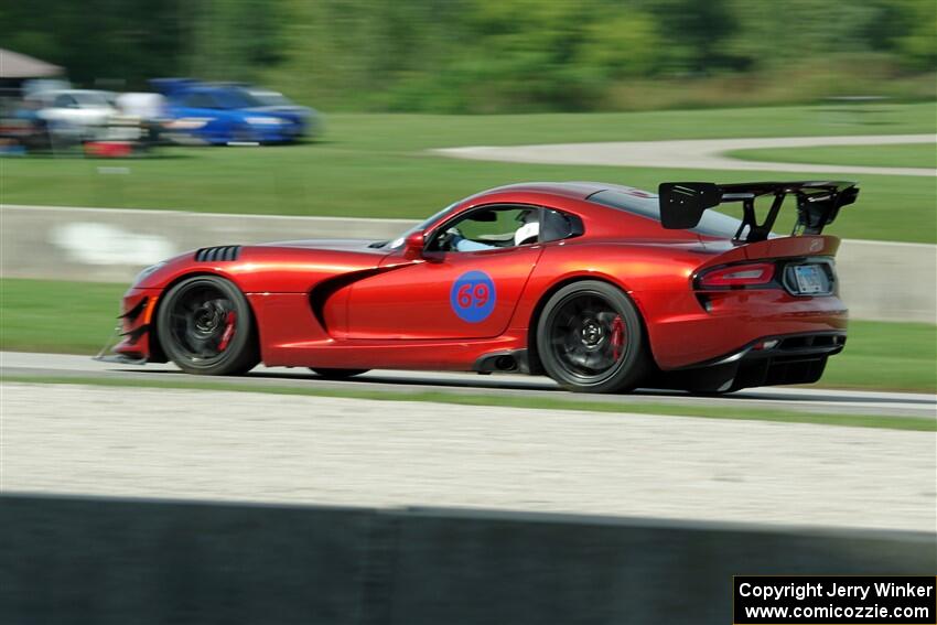 Dale Naffizger's Dodge Viper ACR-E