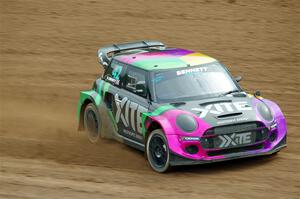 Oliver Bennett's MINI Cooper